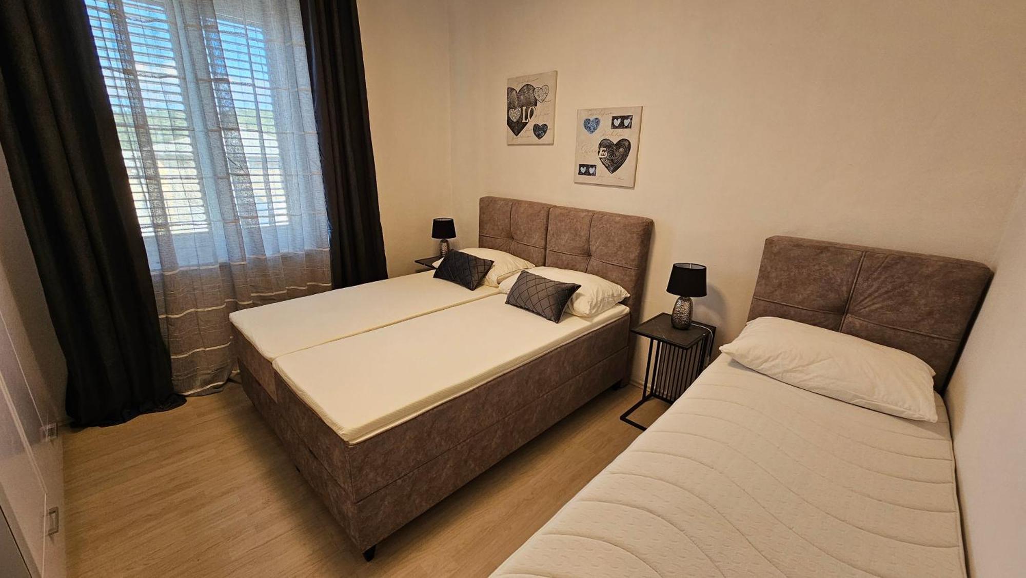 Apartment Milevoj Koromačno Esterno foto