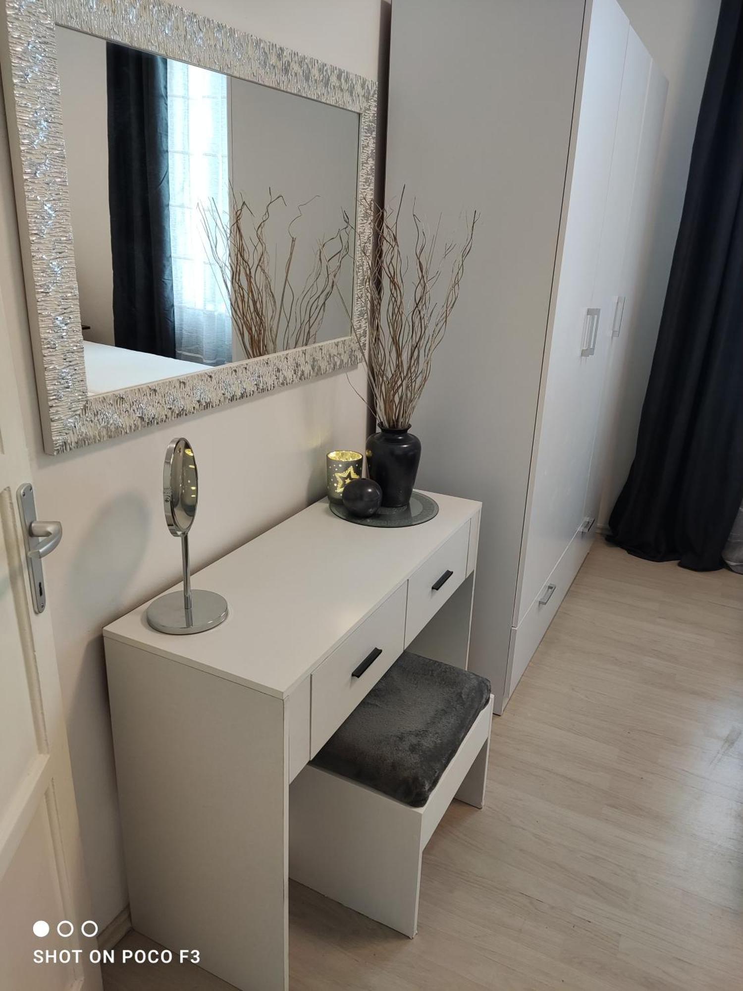 Apartment Milevoj Koromačno Esterno foto