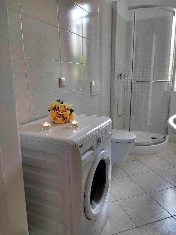 Apartment Milevoj Koromačno Esterno foto